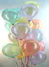 Luftballons in Perlmuttfarben zur Hochzeitsdekoration